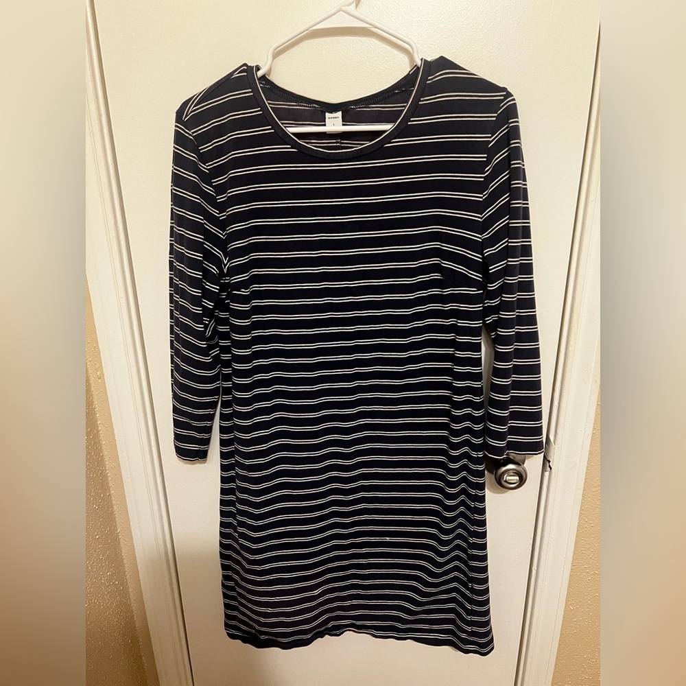 Old Navy Women's Navy and White Striped Long Sleeve Dress